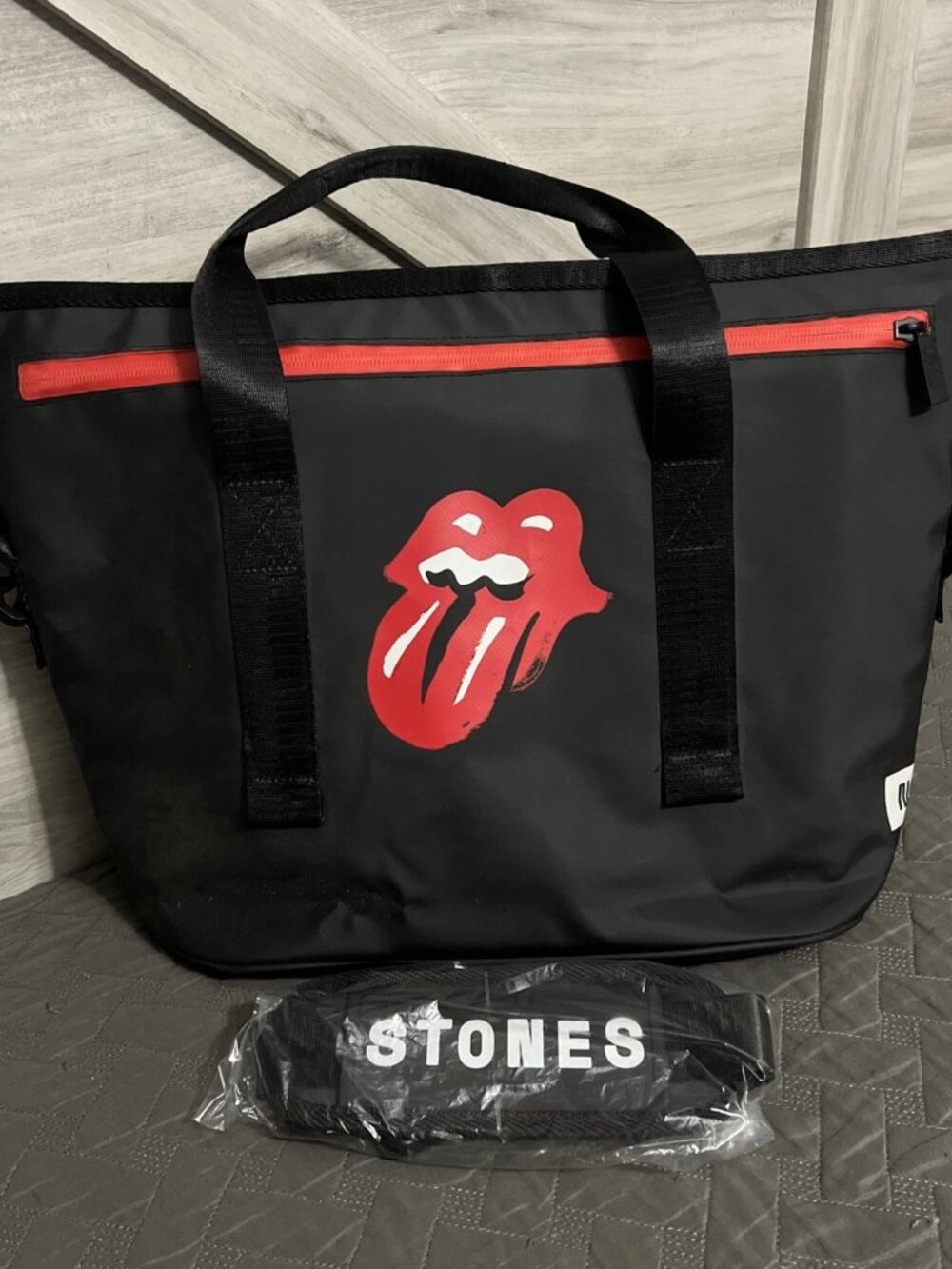 The Rolling Stones 2019 No Filter Tour VIP Cooler Tote Bag New Purse Shoulder - Picture 7 of 7